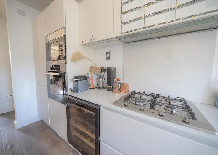Gorgeous Light Contemporary Apt In Notting Hill